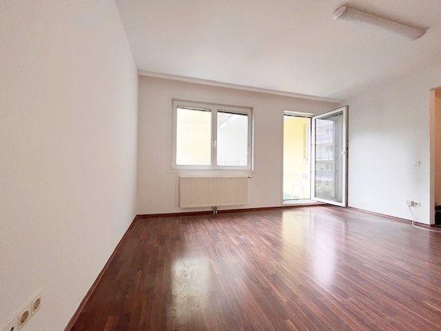 RUHIGE 2 ZIMMERWOHNUNG MIT BALKON