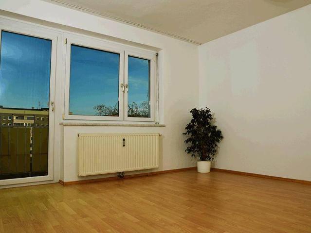Ruhige 2 Zimmerwohnung mit Loggia – zentral, grün & bestens angebunden