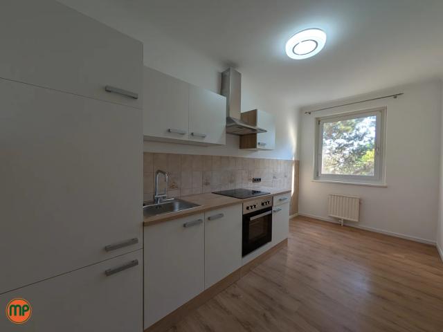 PAUSCHALMIETE: Balkon. Neue Küche. Direkt am Felmayergarten