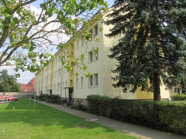 ruhige 2 Zimmerwohnung Hagenstraße 94 1. OG links 22.312.022