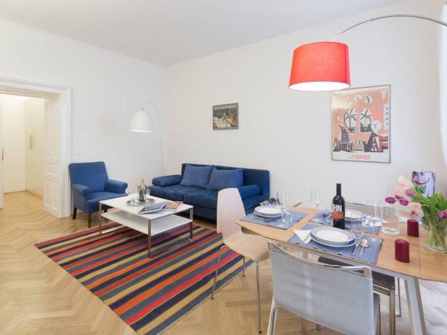 Schöne 2 Zimmerwohnung im Innenhof und top Lage!