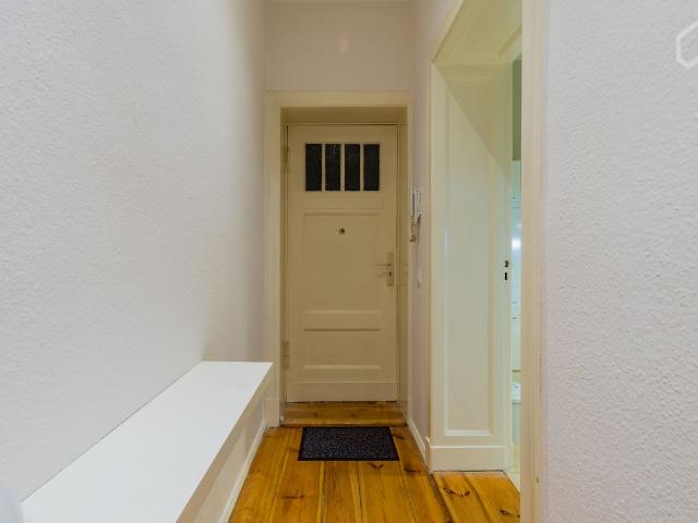 Ruhige 2 Zimmerwohnung in Kudamm Nähe, Berlin Amsterdam Apartments for Rent