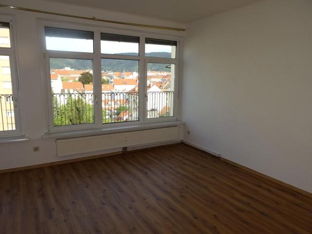 Ruhige 2 Zimmerwohnung, Südwestlage, Hofseitig, Wg Geeignet