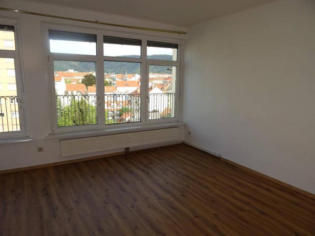 Ruhige 2 Zimmerwohnung, Südwestlage, hofseitig, WG geeignet