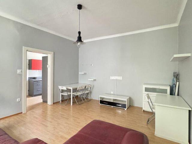 Ruhige 2 Zimmer Altbauwohnung mit Grünblick – Ihr neues Zuhause in Wien