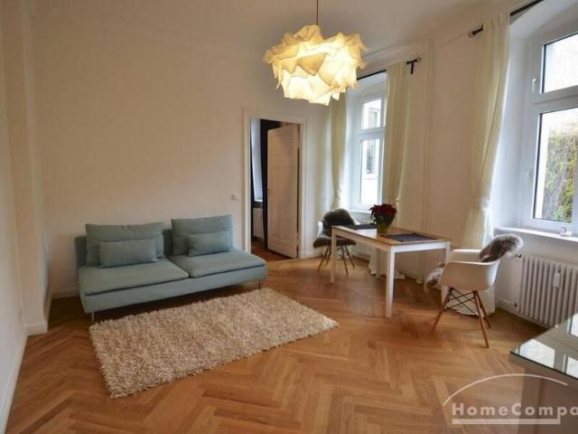 Ruhige 2 Zimmer Altbauwohnung Nähe Schloss Charlottenburg, möbliert