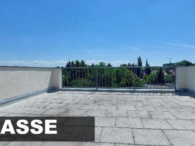 Ruhige 2 Zimmer Maisonettwohnung in schöner Villa