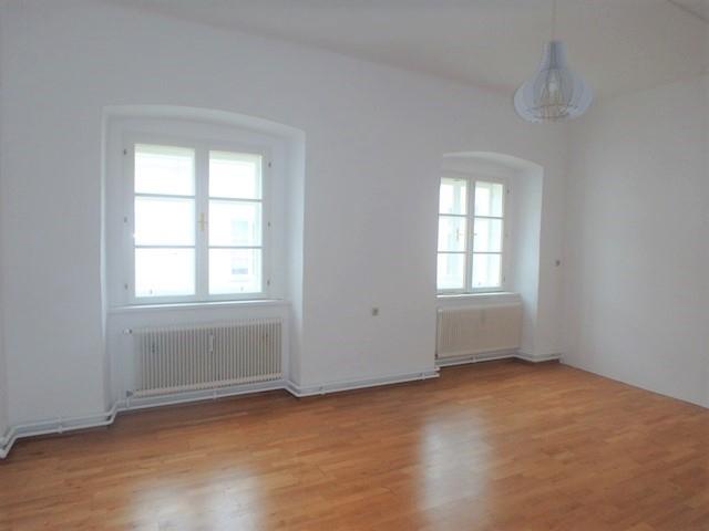 RUHIGE 2 Zimmer MIETWOHNUNG IN TOP ZENTRUMSLAGE