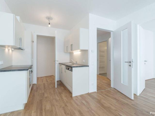 RUHIGE 2 ZIMMER WOHNUNG MIT BALKON NAHE U1!