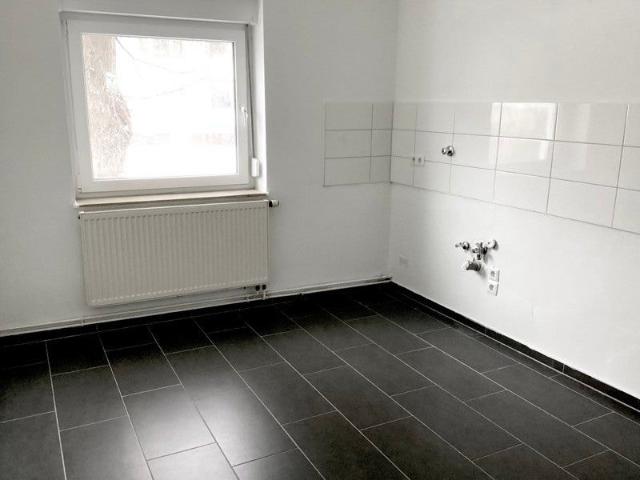 Ruhige 2 Zimmer Wohnung mit Tageslichtbad und Balkon