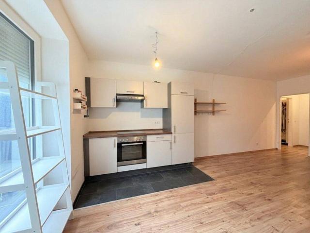 Ruhige 2 Zimmer Wohnung mit Terrasse in Hetzendorf