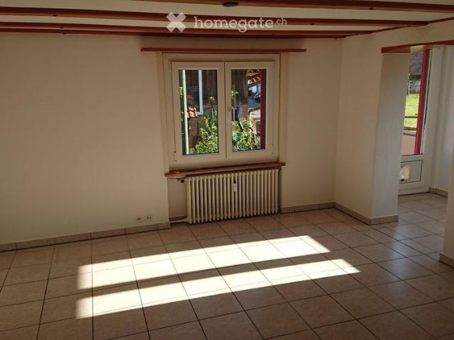 Ruhige 4.5 Zi. Wohnung im Grünen