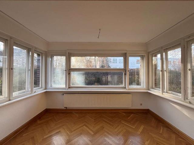 Ruhige 4 Zimmerwohnung mit Einbauküche im Universitätsviertel