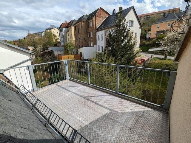 Ruhige 4 Raum Wohnung mit Balkon am Stadtrand von Greiz
