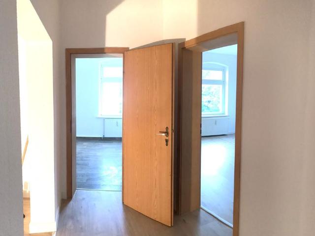 ruhige 4 RWE mit Weitblick am Stadtrand !