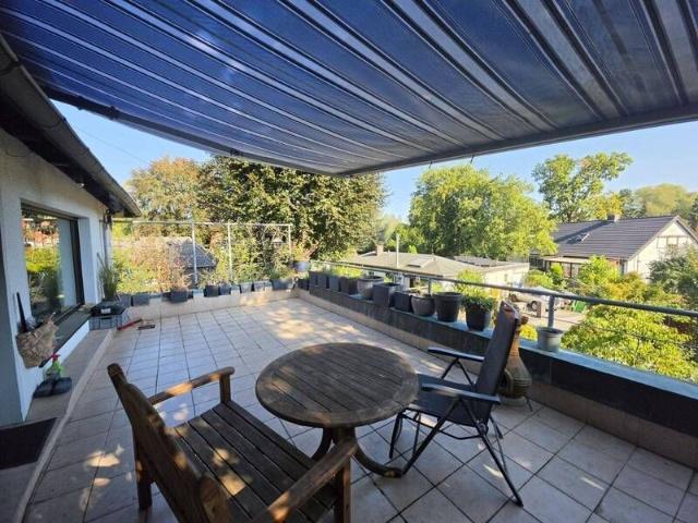 Ruhige 5 Zimmer Maisonette Wohnung mit Garten und Dachterrasse in attraktiver Wohnlage von Staaken