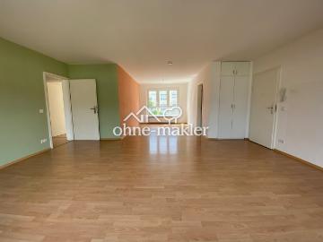 Ruhige 5 Zimmer Wohnung mit guter U Bahn/Bus /Autobahn Anbindung