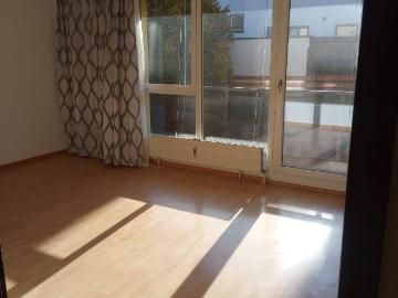 Wohnung zur Miete in 6130 - Parkplatz, Balkon