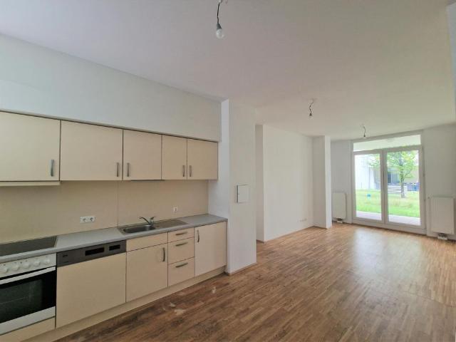 Ruhige Gartenwohnung mit coolem Grundriss und Terrasse U1 Nähe!