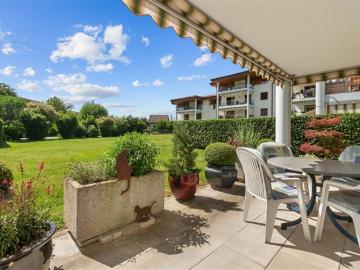 Ruhige Gartenwohnung mit unverbaubarer Freifläche und Tiefgaragenplatz
