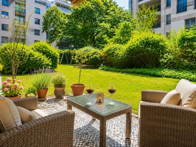 Ruhige Gartenterrasse mit 3 Zimmer Wohnung total zentral, sofort bezugsfrei