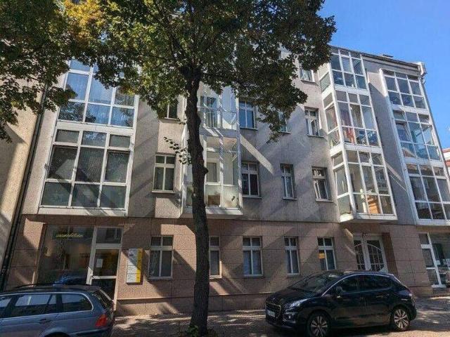 ruhige große 1 Zimmer Wohnung im Innenhof