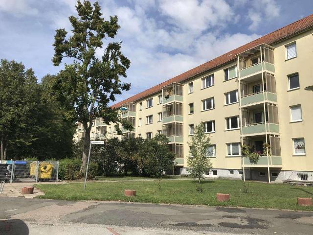 ruhige drei Raum Wohnung mit Blick ins Grüne