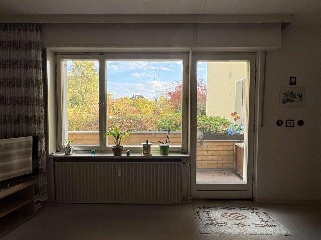 Ruhige Einzimmerwohnung in gepflegter Wohnanlage im Grünen