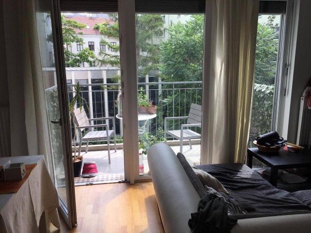 Ruhige hofseitige Balkonwohnung nähe Mahü
