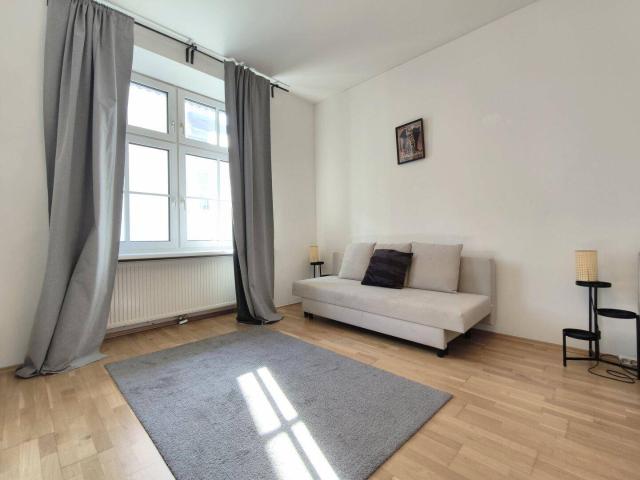 Ruhige Hofwohnung Gute Aufteilung Bahnhof Hernals in der Nähe