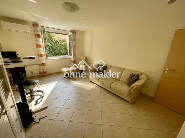 ruhige, helle 2,5 ZKB Souterrain Whg, FBH, voll klimatisiert, Parkplatz, SAT, Gbit Internet/WLAN