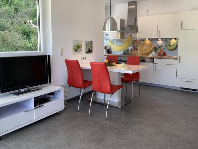 Ruhige, helle 2 Zimmerwohnung im Zentrum von Gmunden mit Traunsteinblick Seenähe