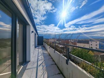 Ruhige, helle Erstbezugswohnung mit Fernblick im Zentrum