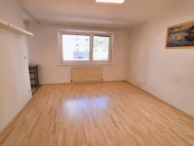 Ruhige, innenhofseitige Einzimmerwohnung 34m² zu vermieten ideal für Einpersonenhaushalt