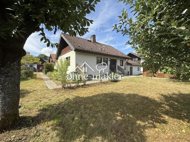Ruhige Lage in Unterrodach: Freistehendes EFH, schöner Garten & Doppelgarage Provisionsfrei