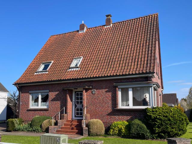 Ruhige Lage in Jever: Charmantes Haus mit viel Nutzfläche und kleinen Schönheitsfehlern!
