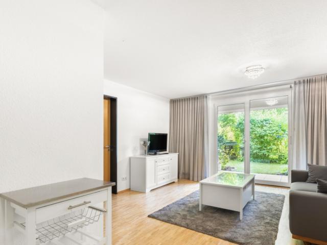 Ruhige möblierte 2 Zimmer Gartenwohnung mit Terrasse in Frankfurt Nordend West