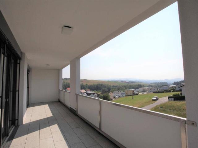 Sonnige Mietwohnung inkl. Einbauküche & großer Loggia Top 05