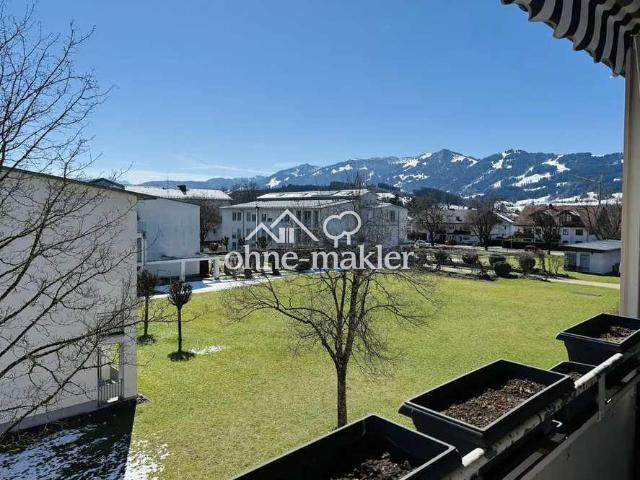 Ruhige, schöne 4 Zi Whg mit Bergblick, Südloggia u Garage in Sonthofen – von privat