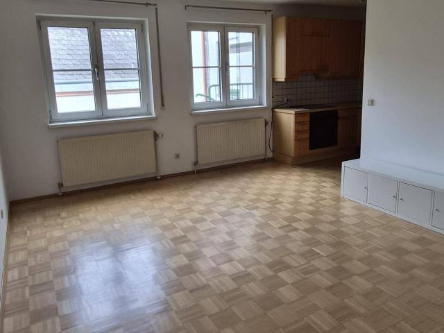 Ruhige, schöne 56m2 Wohnung mit Gartenbenützung in U2 Nähe