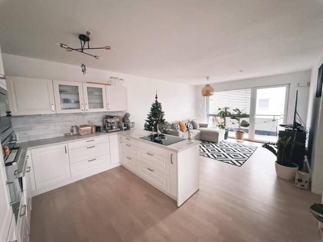 Ruhige schöne 84m² Dreizimmerwohnung
