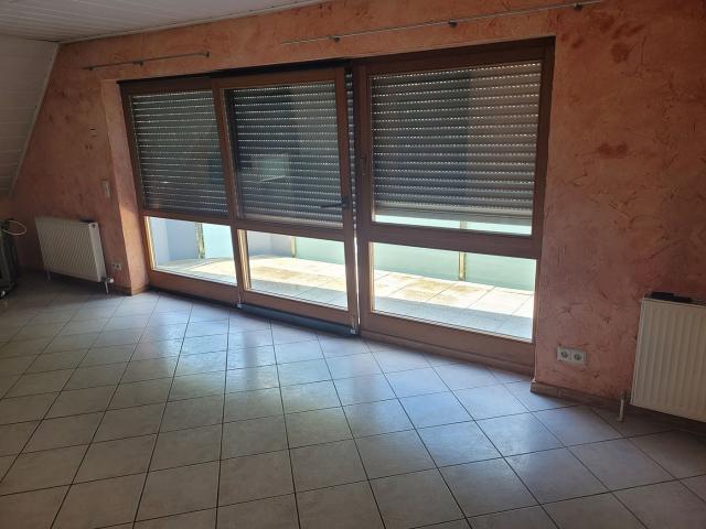 Ruhige sehr schöne 2,5 Zi. DG Maisonette Wohnung