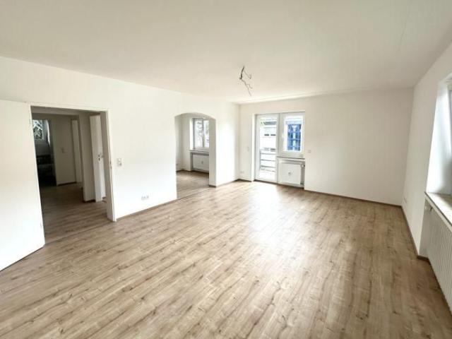 Ruhige Wohnlage 3,5 Zimmerwohnung in einem 3 Parteienhaus!