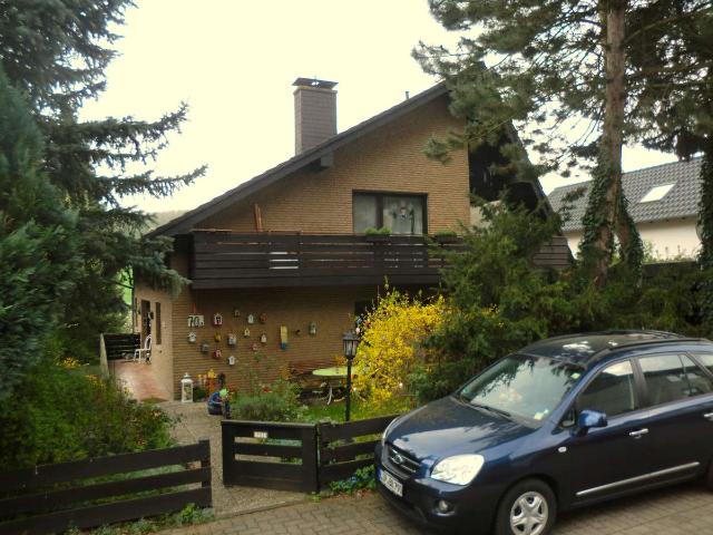 Ruhige Wohnung mit Blick ins Grüne und großer Loggia