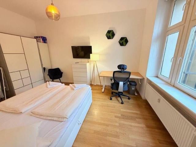 Ruhige TOP Möblierte Whg mit EBK + Duschbad!