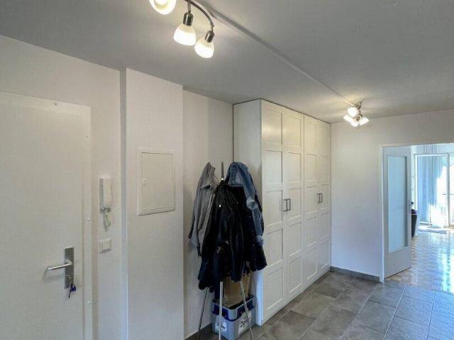 Ruhige und modernisierte 3 Zimmer Wohnung