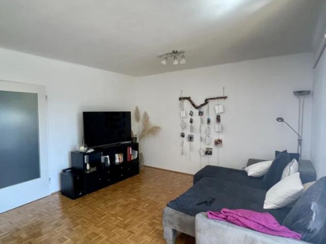 Ruhige und modernisierte 3 Zimmer Wohnung