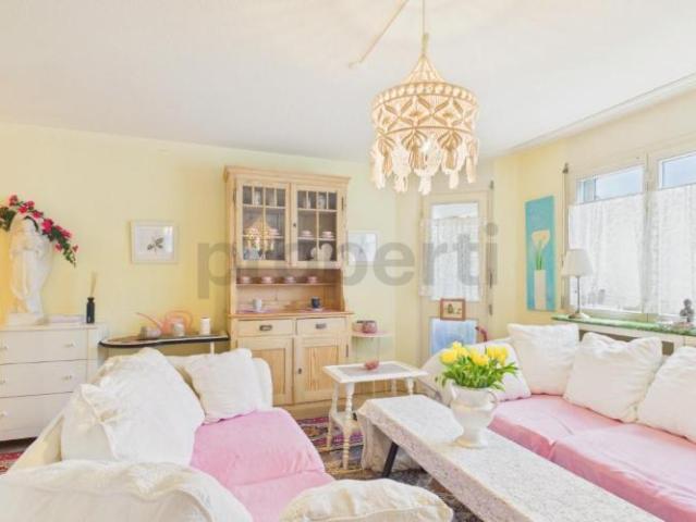Ruhige und komfortable 3.5 Zimmer Wohnung in Unterlunkhofen