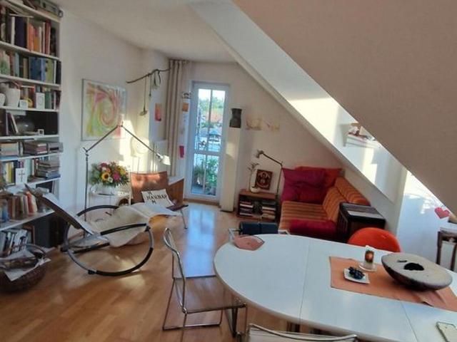 Ruhige und Sonnige 2 ZKB Wohnung mit Balkon und zusätzlichem Hobbykeller ca. 20 m², frei ab 1.12.26