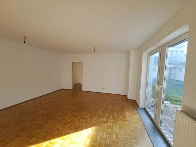 Ruhige und sonnige 2 Zimmer Wohnung mit Terrasse in Nähe der Donaulände Kaisergasse 12 14, Top 1